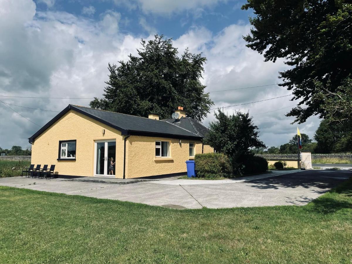 Cutteen Cottage Tulla Exterior foto