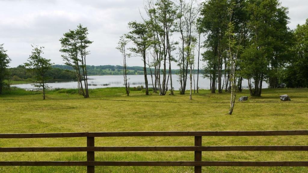 Cutteen Cottage Tulla Exterior foto